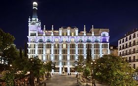 Me Madrid Reina Victoria Hotel